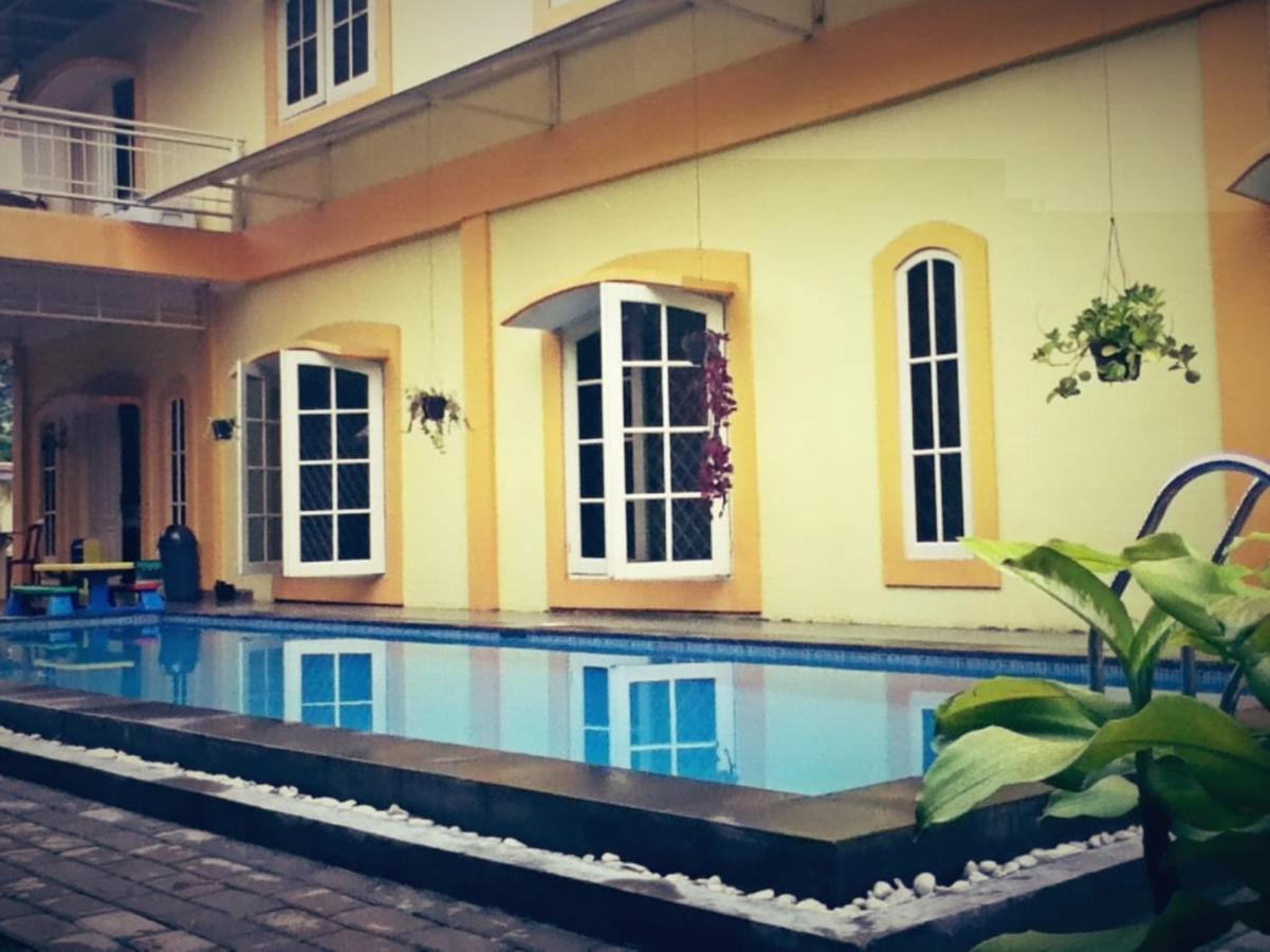 Arimbi Cibulan Suites Cisarua Exterior foto